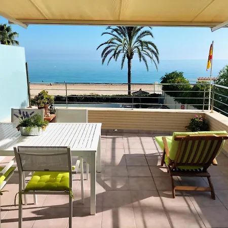 Un Paraiso ,en Primerisima Linea De Playa デニア